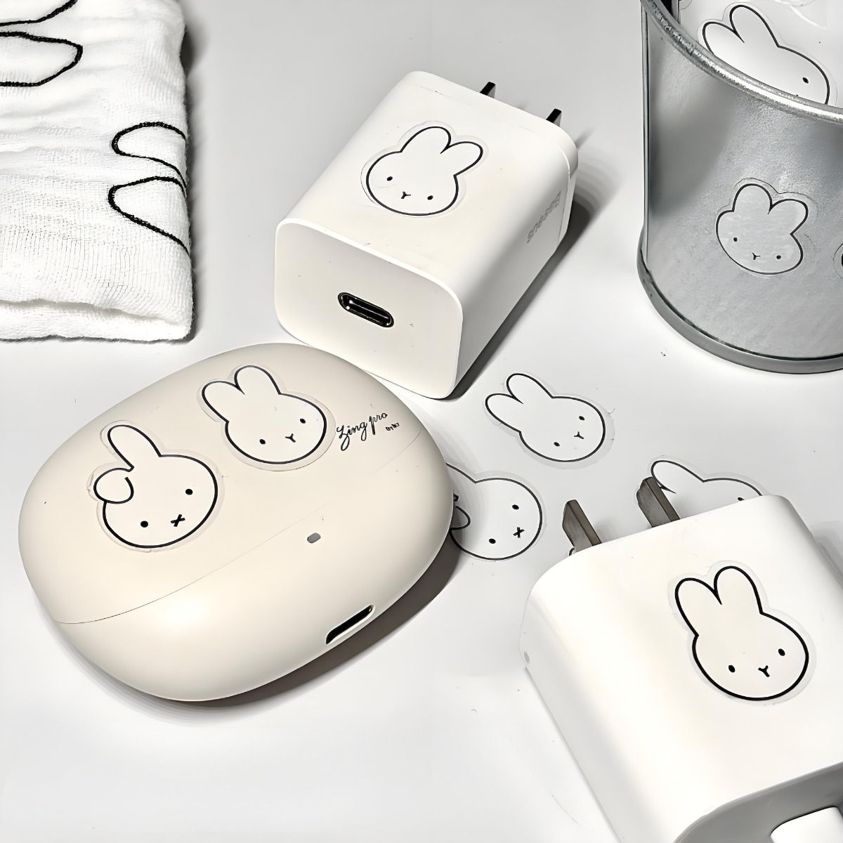 Hình dán cốc nước hình thỏ Mif - đánh giá và giá Tablet Cute Accessories